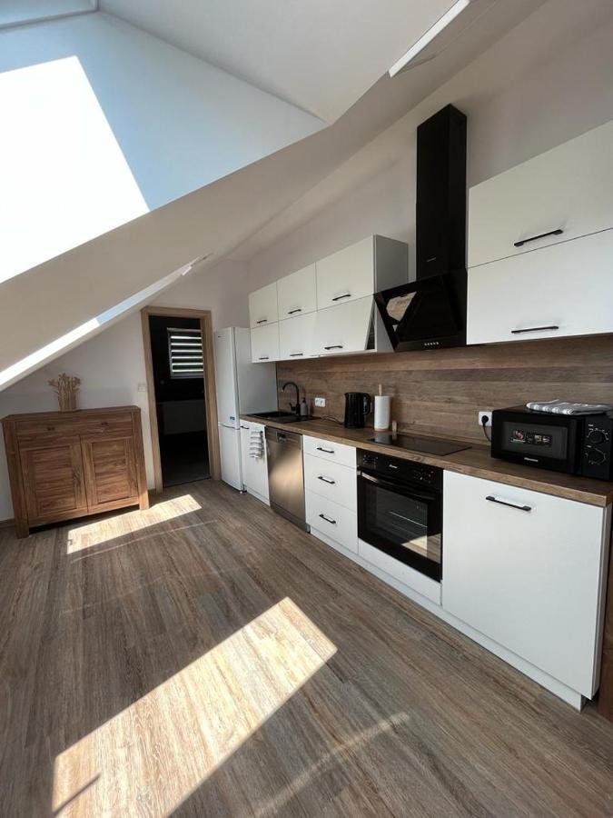 Apartmany Tobias Besiny Exterior foto
